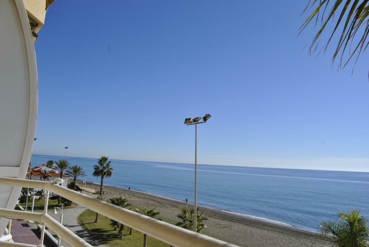 Apartamento Frente Al Mar,Primera Linea リンコン・デ・ラ・ビクトリア エクステリア 写真