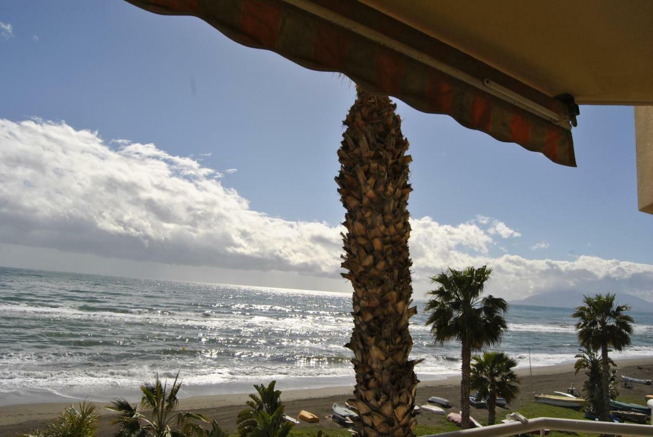 Apartamento Frente Al Mar,Primera Linea リンコン・デ・ラ・ビクトリア エクステリア 写真