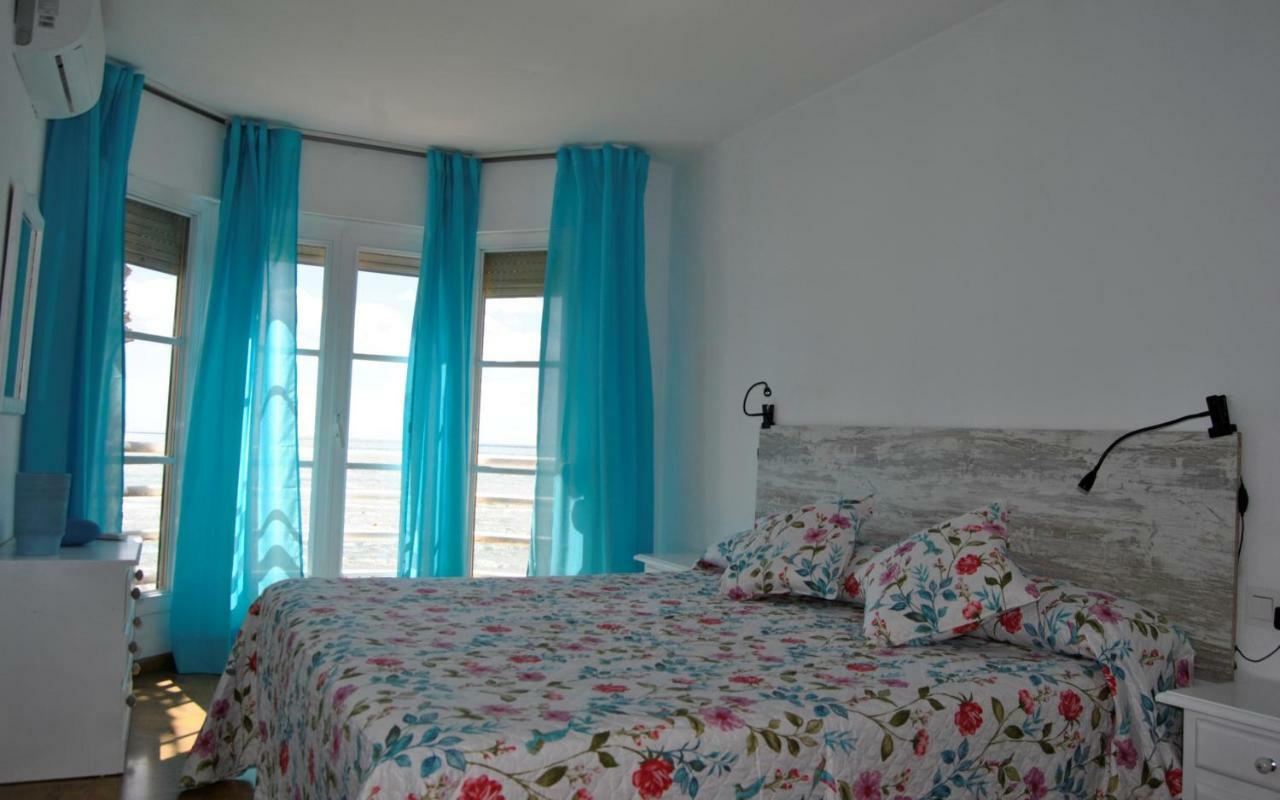 Apartamento Frente Al Mar,Primera Linea リンコン・デ・ラ・ビクトリア エクステリア 写真