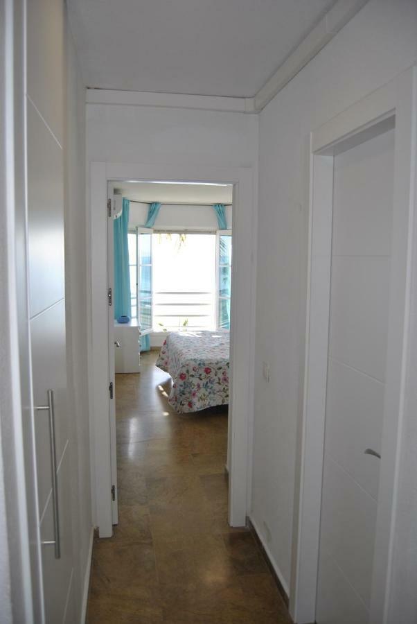Apartamento Frente Al Mar,Primera Linea リンコン・デ・ラ・ビクトリア エクステリア 写真